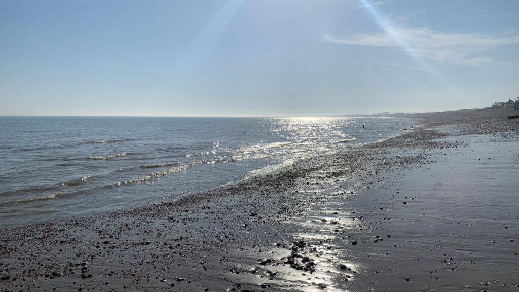 Digital detox at the beach